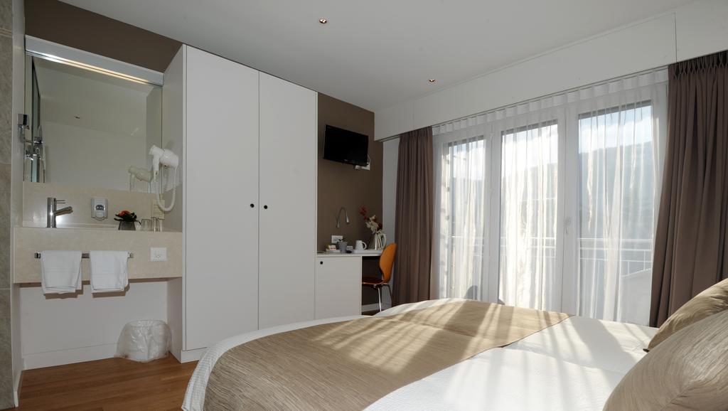 Elite Hotel 3*